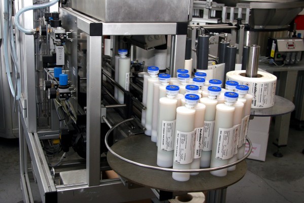 abgefuellte_Kartuschen_aus_Maschine